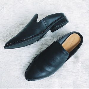 Universal Thread Faux Leather Pointed Toe Slides